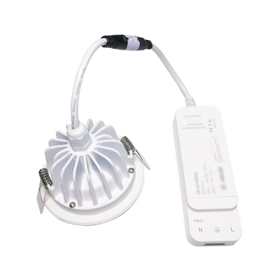 IP65 똑똑한 LED Downlights 표면은 5 년 와이파이 Tuya 전화 통제 9W를 보장 거치했습니다